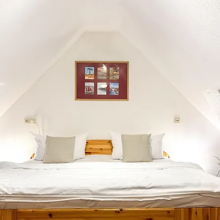 Santa Karina Apartment Born